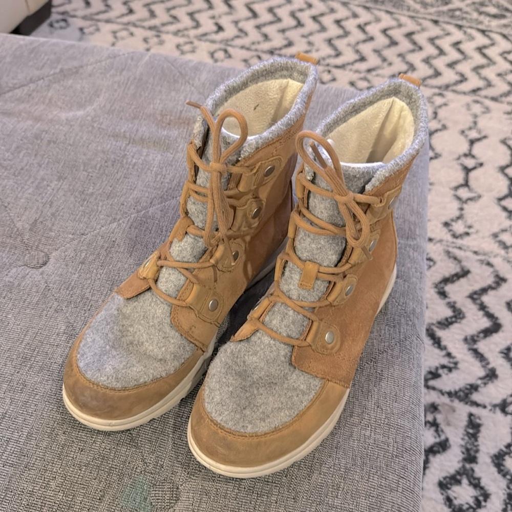 SOREL EXPLORER JOAN WOMEN'S WATERPROOF BOOT